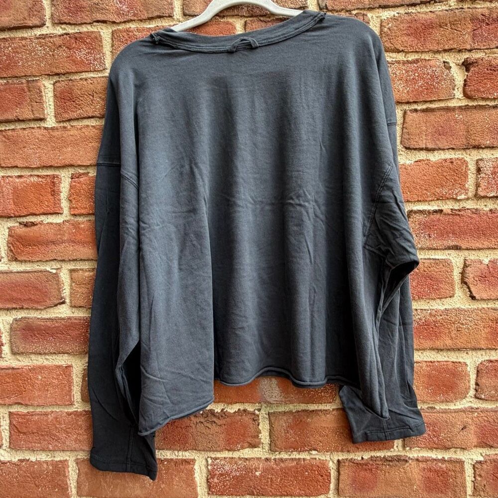Free People Movement Inspire Layer Top Long Sleeve black logo XL NEW - Picture 2 of 5